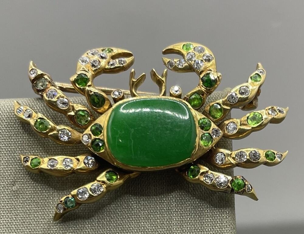 22K Yellow Gold Lobster Brooch W/ Green Stones & Diamonds (25754)